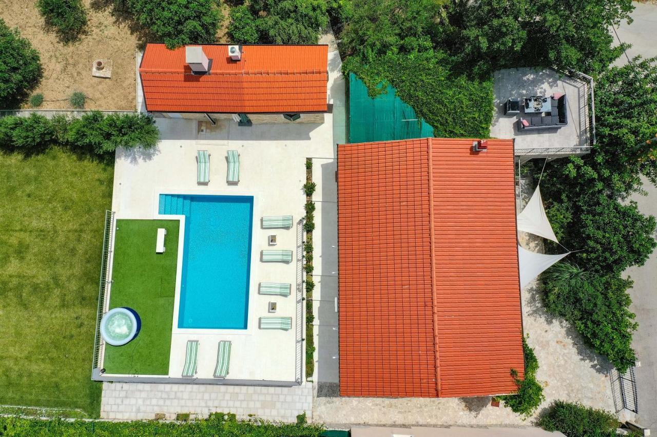 Home Away From Home With Outdoor Pool, Botanical Garden And A Beautiful Sea View Kastela Luaran gambar