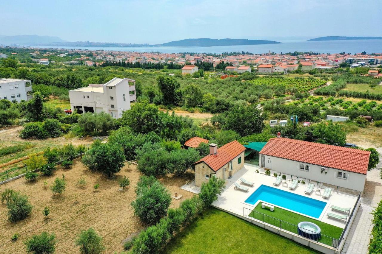 Home Away From Home With Outdoor Pool, Botanical Garden And A Beautiful Sea View Kastela Luaran gambar