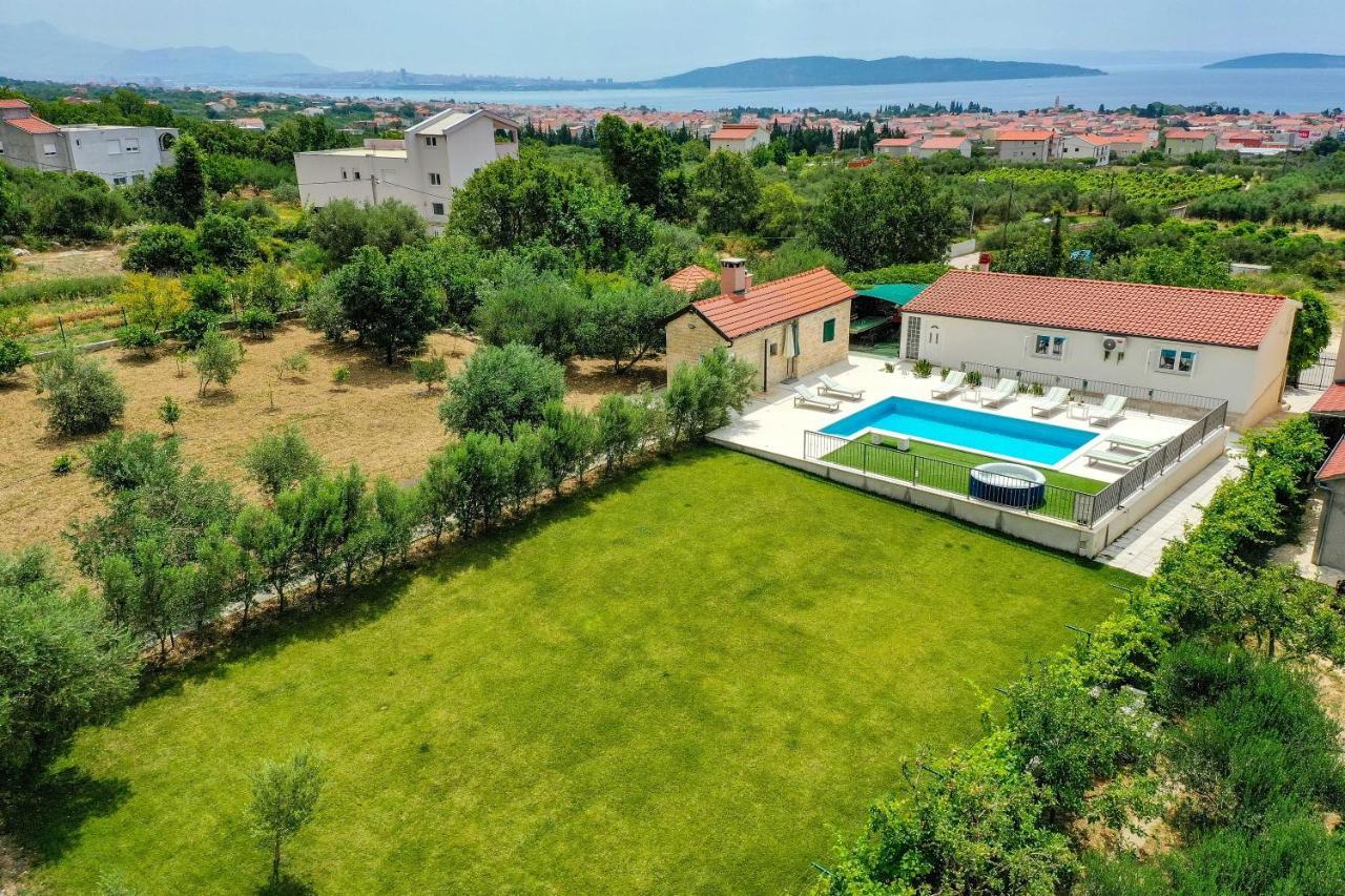 Home Away From Home With Outdoor Pool, Botanical Garden And A Beautiful Sea View Kastela Luaran gambar