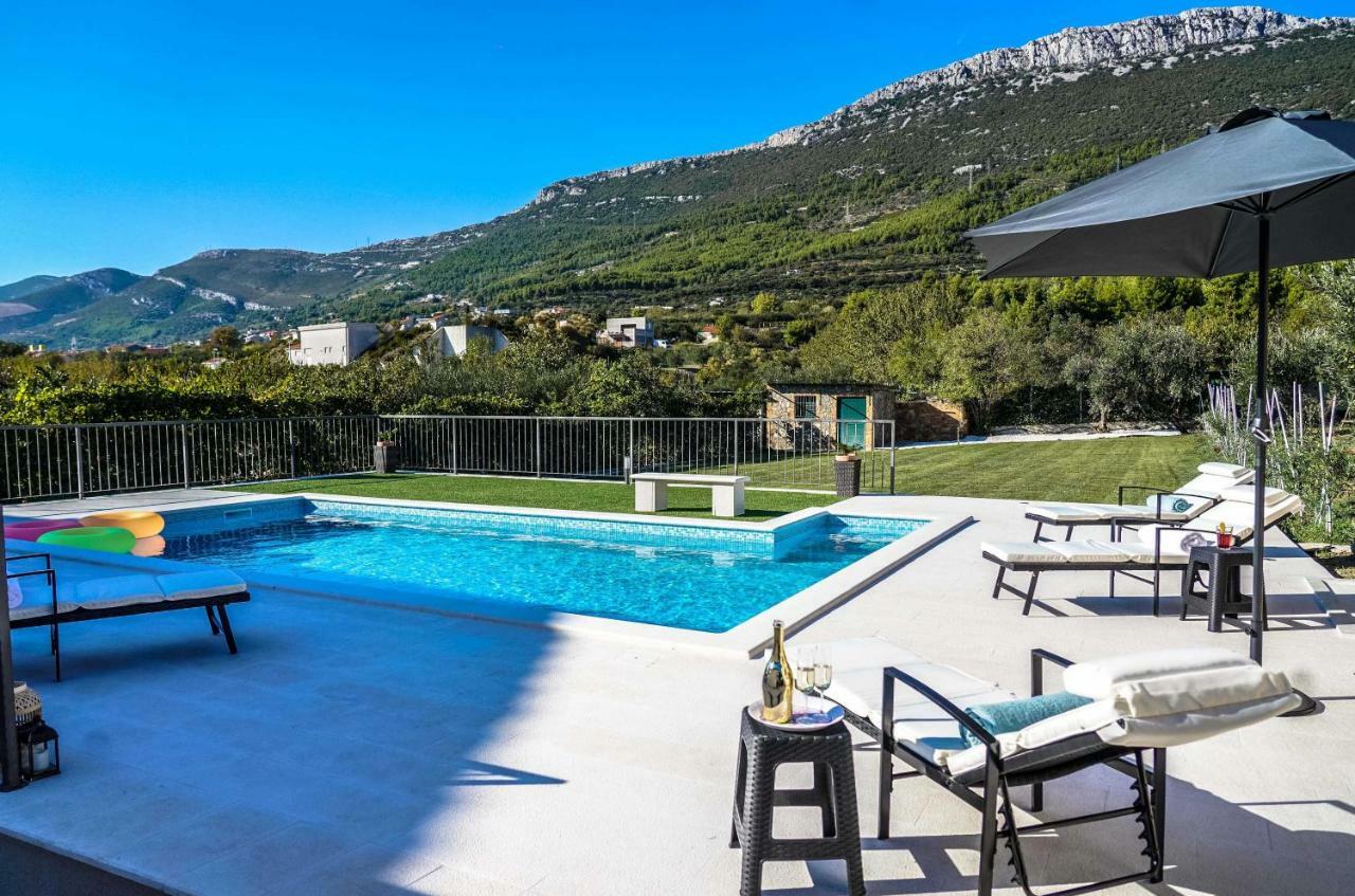 Home Away From Home With Outdoor Pool, Botanical Garden And A Beautiful Sea View Kastela Luaran gambar