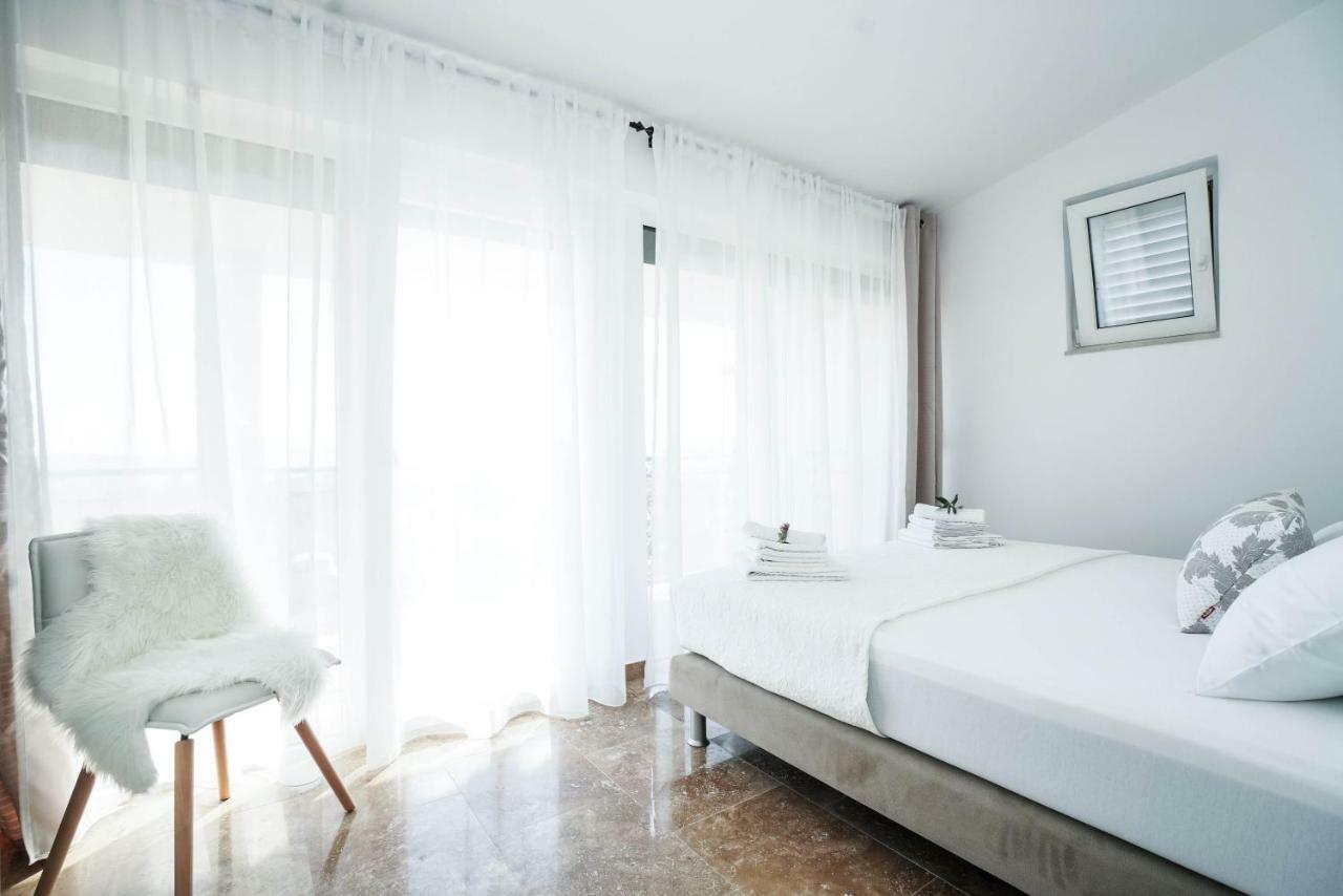 Home Away From Home With Outdoor Pool, Botanical Garden And A Beautiful Sea View Kastela Luaran gambar
